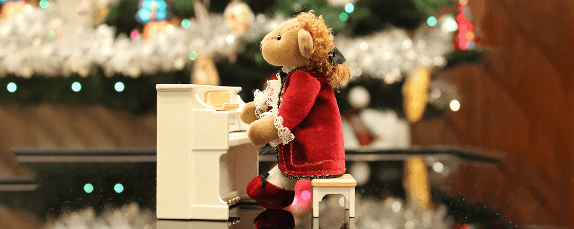 Pianos are fragile and need special care when placing them in long term storage. Minimize the risk of damage during storage with these tips.