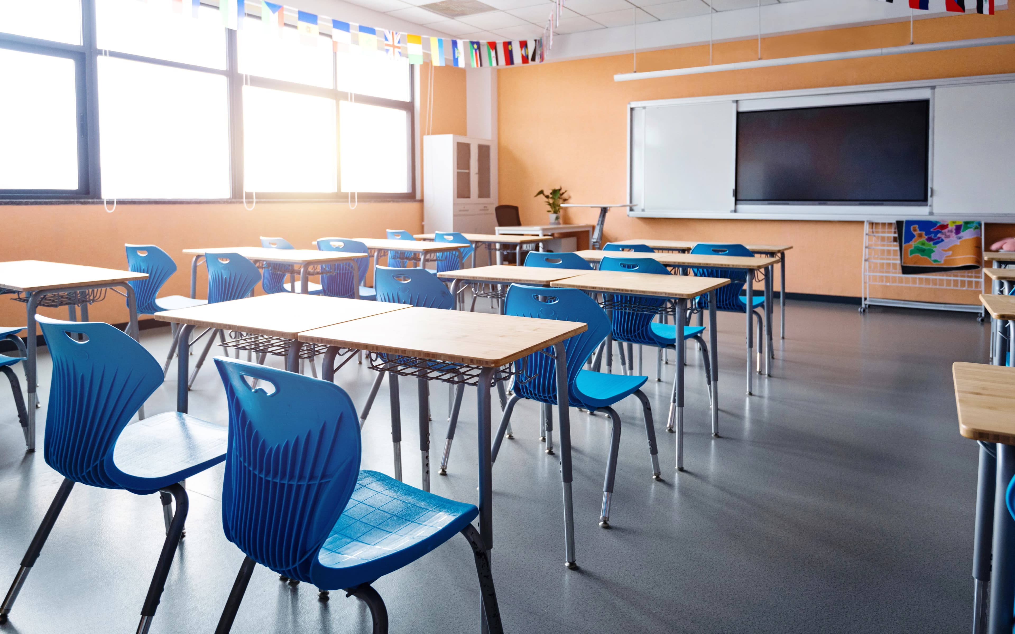 Explore top schools near Arnold Air Force Base, offering strong academics, extracurriculars, and supportive communities for your family’s success.
