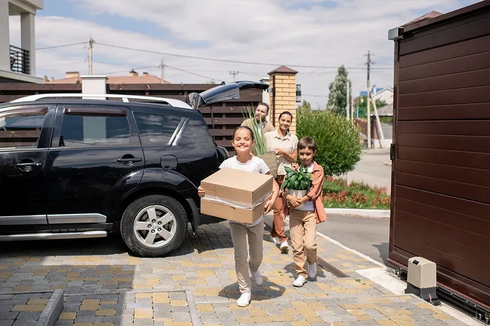 If you plan on making a relocation happen, the weather may be the last thing on your mind. However, it's important to think about logistics when it comes to moving when it's hot outside. Here are 5 tips for moving in the Summer to keep you cool and comfor